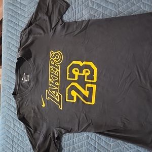 Boy's XL Nike Lakers LeBron t-shirt